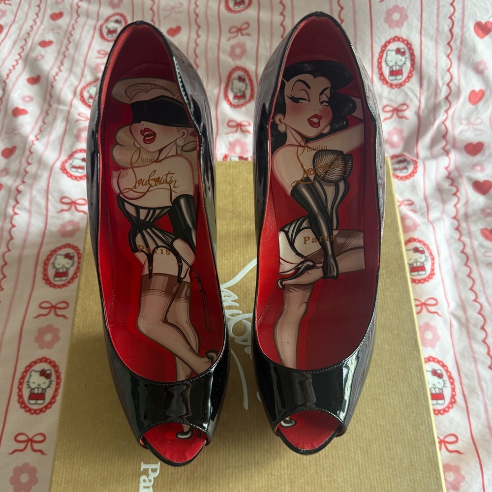 Louboutin extremely rare chick up alta size 39, US 9